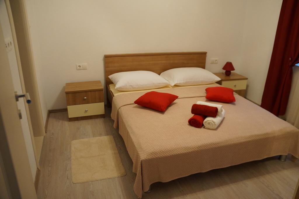 Apartments Kadulja Trogir Rom bilde